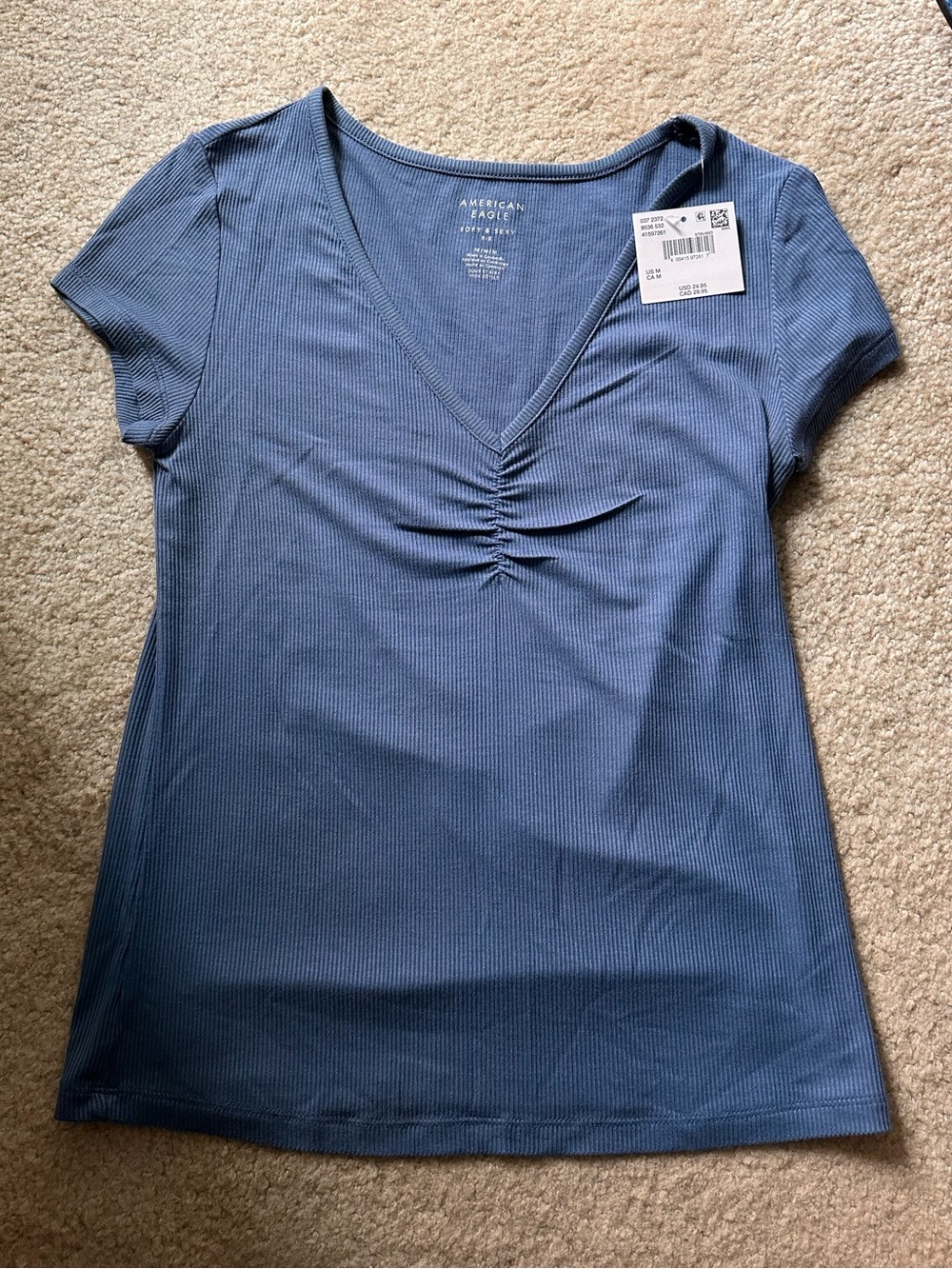 American Eagle Soft and Sexy T-Shirt Size Medium NWT